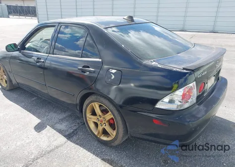 2002 Lexus Is 300 z USA, uszkodzony, nr VIN JTHBD192620050524